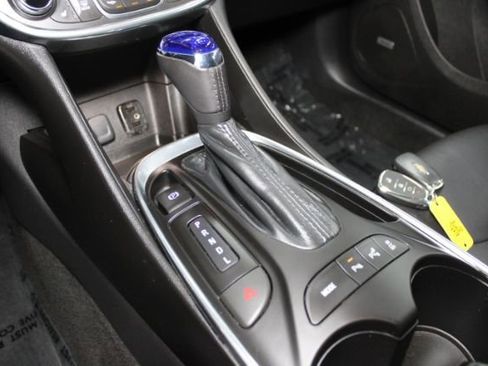 Used 2016 Chevrolet Volt Premier w/ Driver Confidence Package image 18