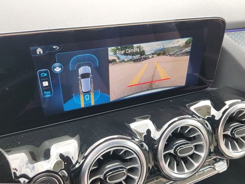 New 2026 Mercedes-Benz GLA 250 4MATIC image 18