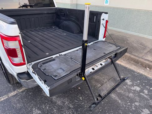 Certified 2021 Ford F150 Lariat w/ Equipment Group 502A High image 17