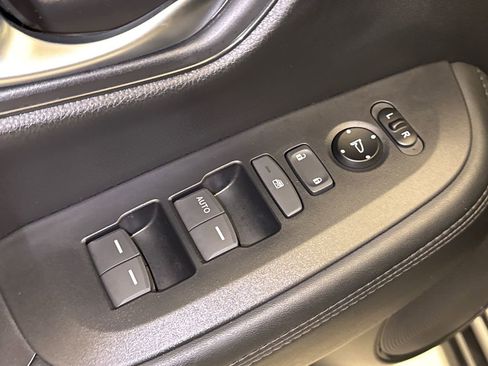 New 2026 Honda HR-V LX image 21