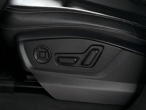 Used 2023 Audi Q8 Premium Plus image 54