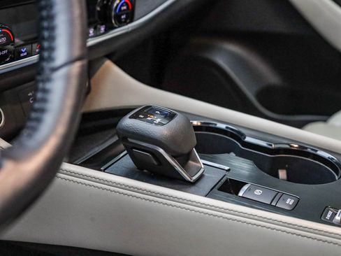 Used 2021 Nissan Rogue SL image 23