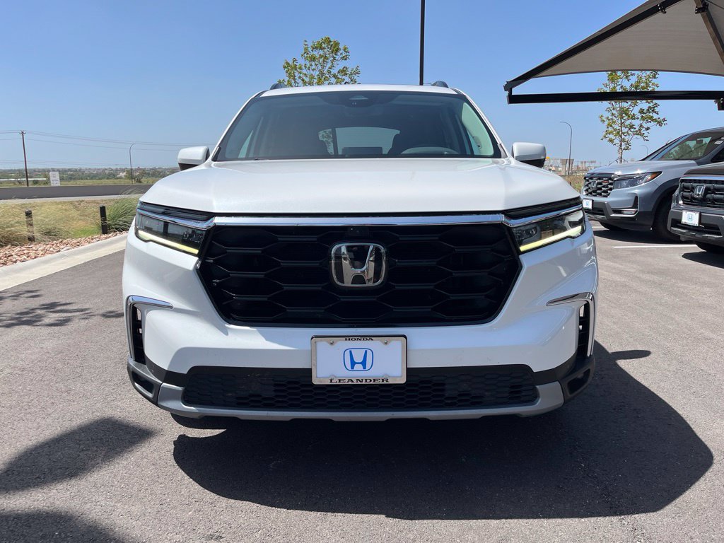 Used 2023 Honda Pilot Elite image 2