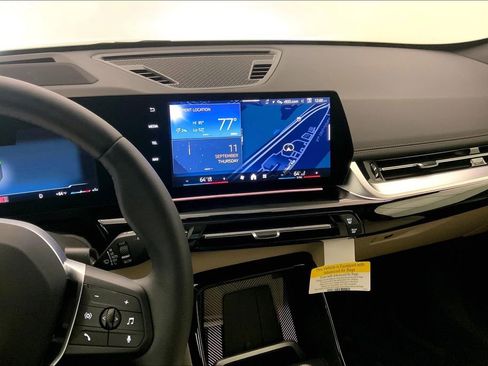 New 2025 BMW X1 xDrive28i w/ Technology Package image 5