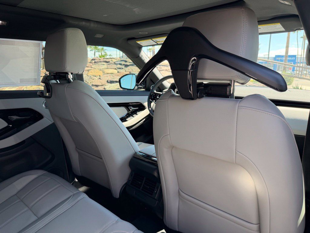New 2026 Land Rover Range Rover Evoque S AWD/4WD image 9