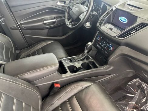 Used 2017 Ford Escape SE w/ SE Leather Comfort Package FWD image 21