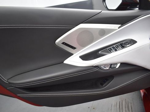 Used 2021 Chevrolet Corvette Stingray Premium Conv w/ Z51 Performance Package image 11