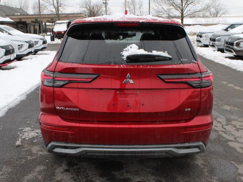 New 2026 Mitsubishi Outlander SE AWD/4WD image 6