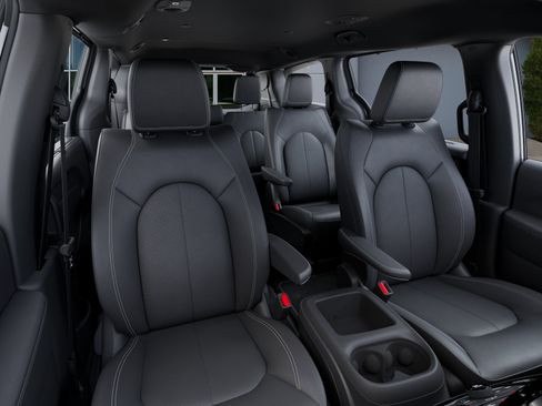New 2026 Chrysler Voyager LX image 16