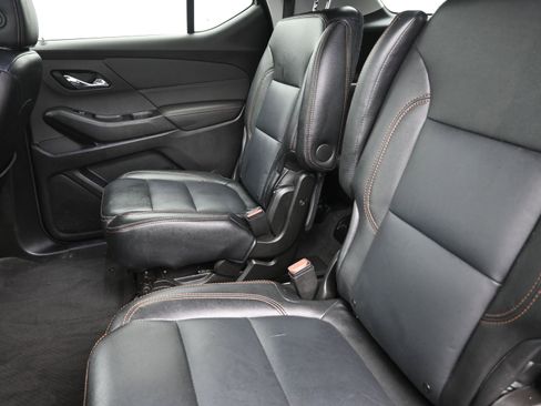 Used 2020 Chevrolet Traverse LT w/ Driver Confidence II Package image 21