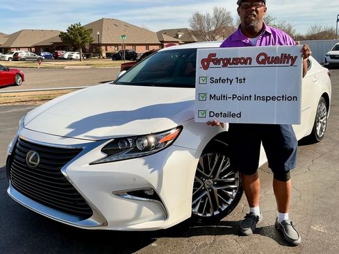 Used 2016 Lexus ES 350 350 w/ Luxury Package w/Wood Trim image 1