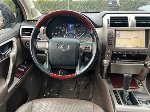 Used 2010 Lexus GX 460 image 32