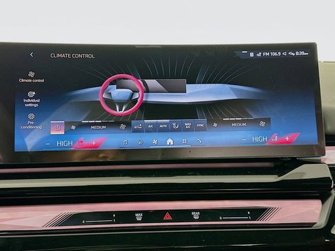 Used 2026 BMW 530i xDrive 530i xDrive w/ Premium Package image 14