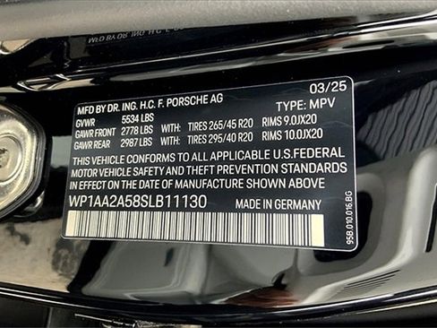 New 2025 Porsche Macan image 42