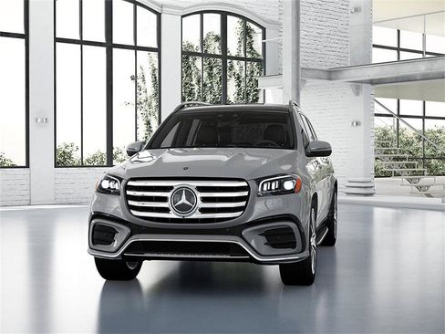 New 2026 Mercedes-Benz GLS 580 4MATIC image 42