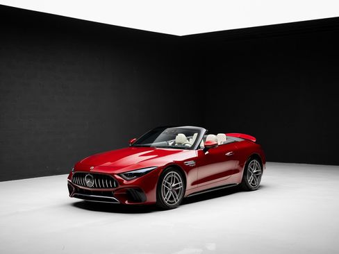 Used 2022 Mercedes-Benz SL 55 AMG 4MATIC w/ Driver Assistance Package image 6