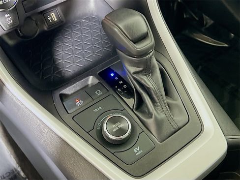 Certified 2025 Toyota RAV4 XLE image 16