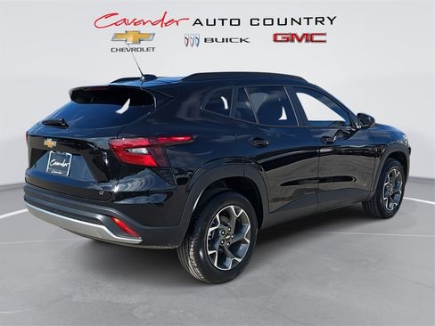 New 2026 Chevrolet Trax LT w/ Driver Confidence Package image 5