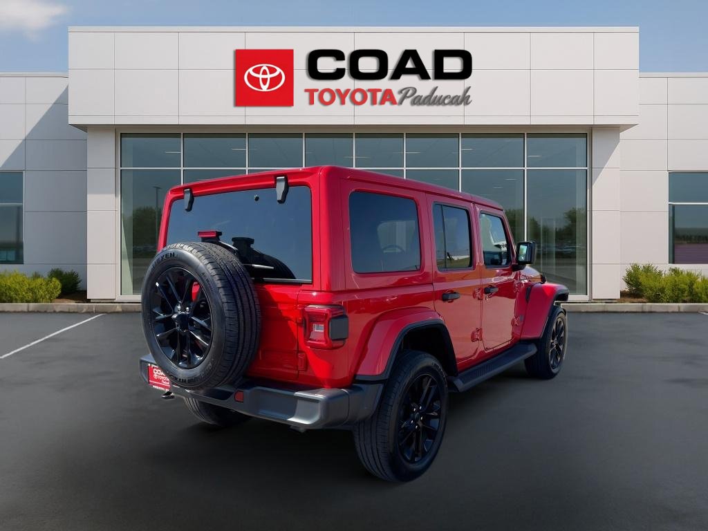 Used 2025 Jeep Wrangler Unlimited Sahara AWD/4WD image 5