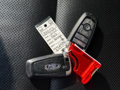 Used 2022 Ford Escape SEL w/ Technology Package image 60