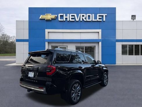Used 2025 Toyota 4Runner Limited w/ Tow Technology Package AWD/4WD image 7