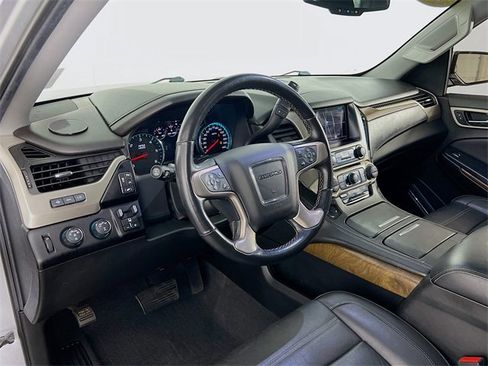Used 2019 GMC Yukon XL Denali w/ Open Road Package image 37