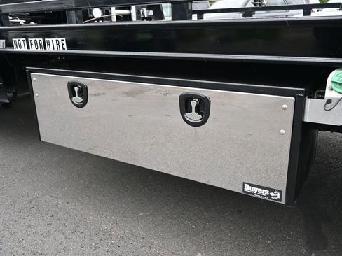 Used 2024 Ford F550 4x4 Regular Cab Super Duty image 24