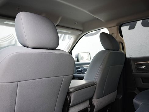 Used 2020 RAM 1500 Classic SLT image 14