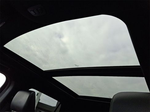 Certified 2021 Ford Expedition XLT image 16