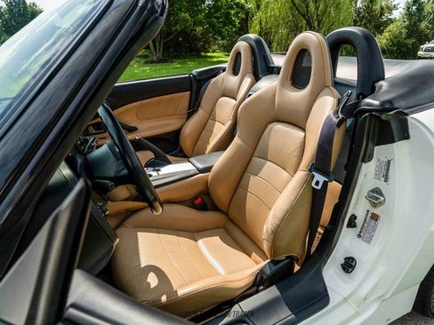 Used 2004 Honda S2000 image 36