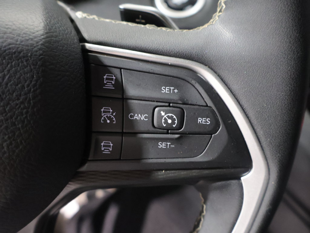 Used 2024 Jeep Grand Cherokee L Altitude AWD/4WD image 33