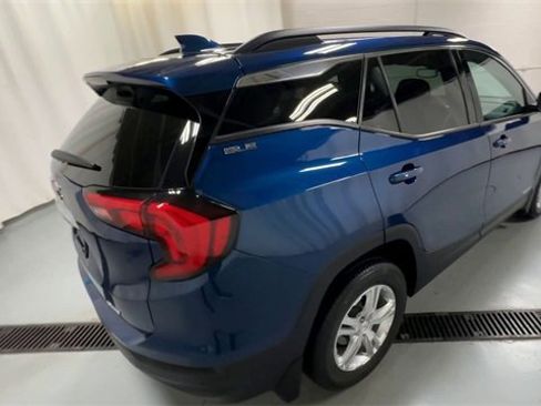 Used 2020 GMC Terrain SLE w/ Driver Convenience Package image 8