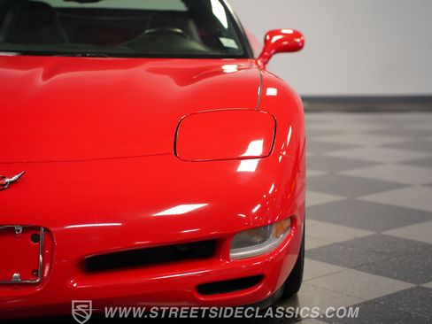 Used 1999 Chevrolet Corvette Convertible w/ Memory Pkg RWD image 21