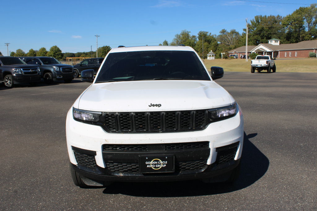 Used 2024 Jeep Grand Cherokee L Altitude AWD/4WD image 3
