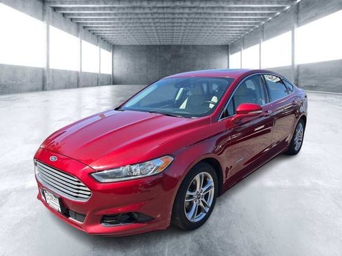 Used 2016 Ford Fusion Titanium FWD image 1