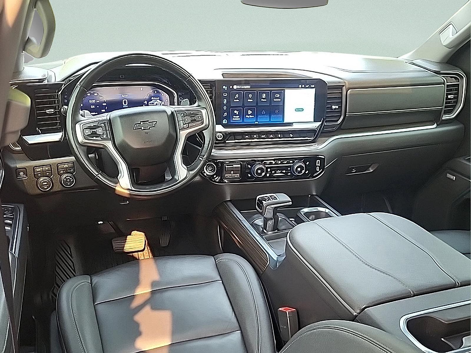 Used 2026 Chevrolet Silverado 1500 LT Trail Boss w/ Convenience Package II AWD/4WD image 16