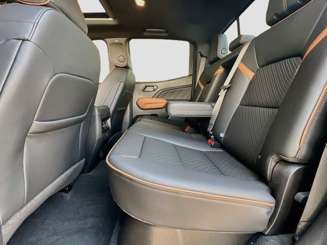 New 2026 GMC Canyon AT4 w/ Technology Plus Package AWD/4WD image 17