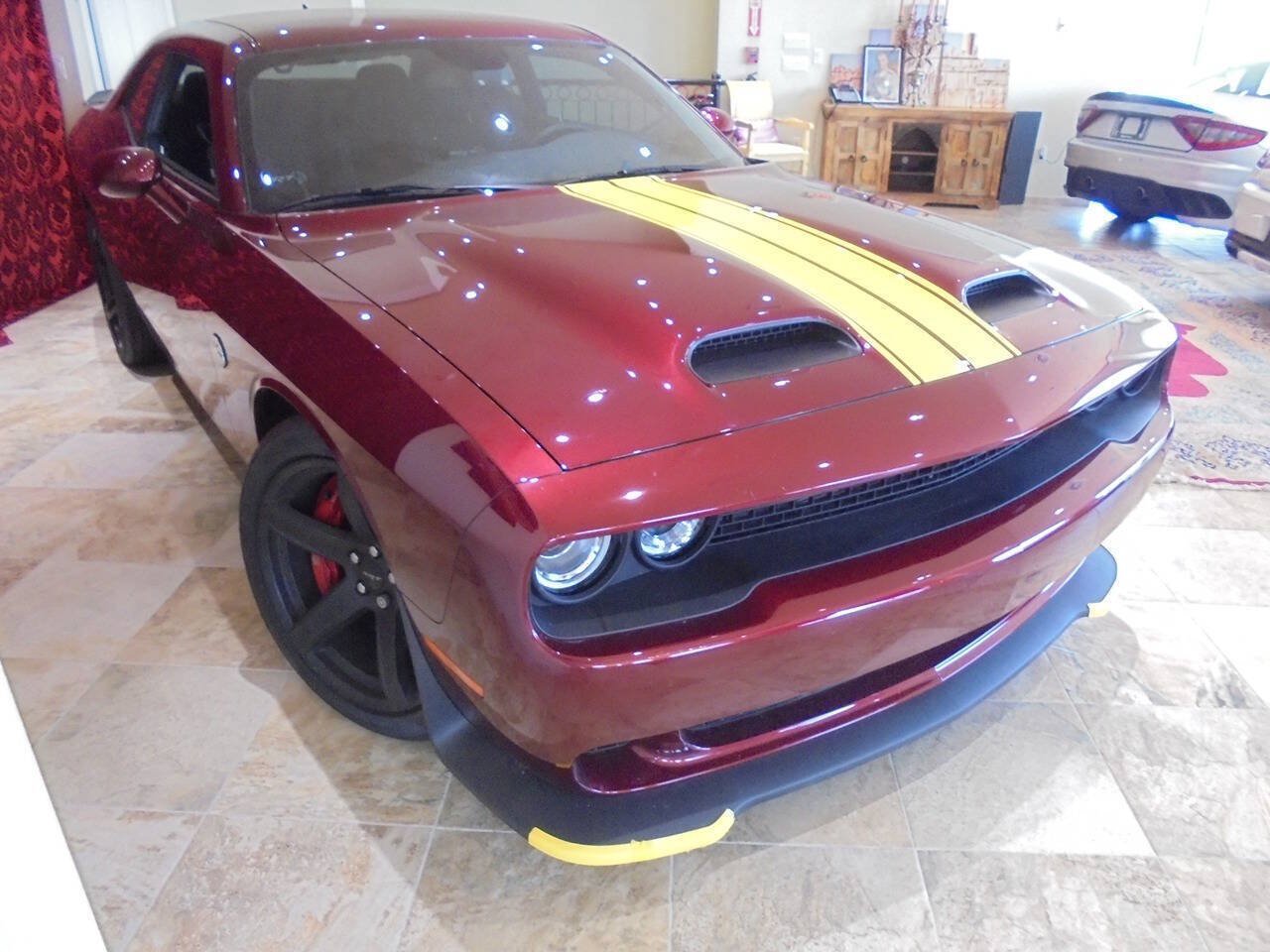 Used 2020 Dodge Challenger SRT Hellcat RWD image 3