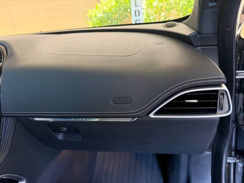 Used 2017 Jaguar F-PACE R-Sport AWD/4WD image 40