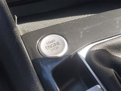 Used 2023 Volkswagen Tiguan S image 30