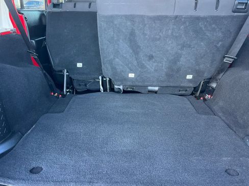 Used 2018 Jeep Wrangler Unlimited Sport S image 12