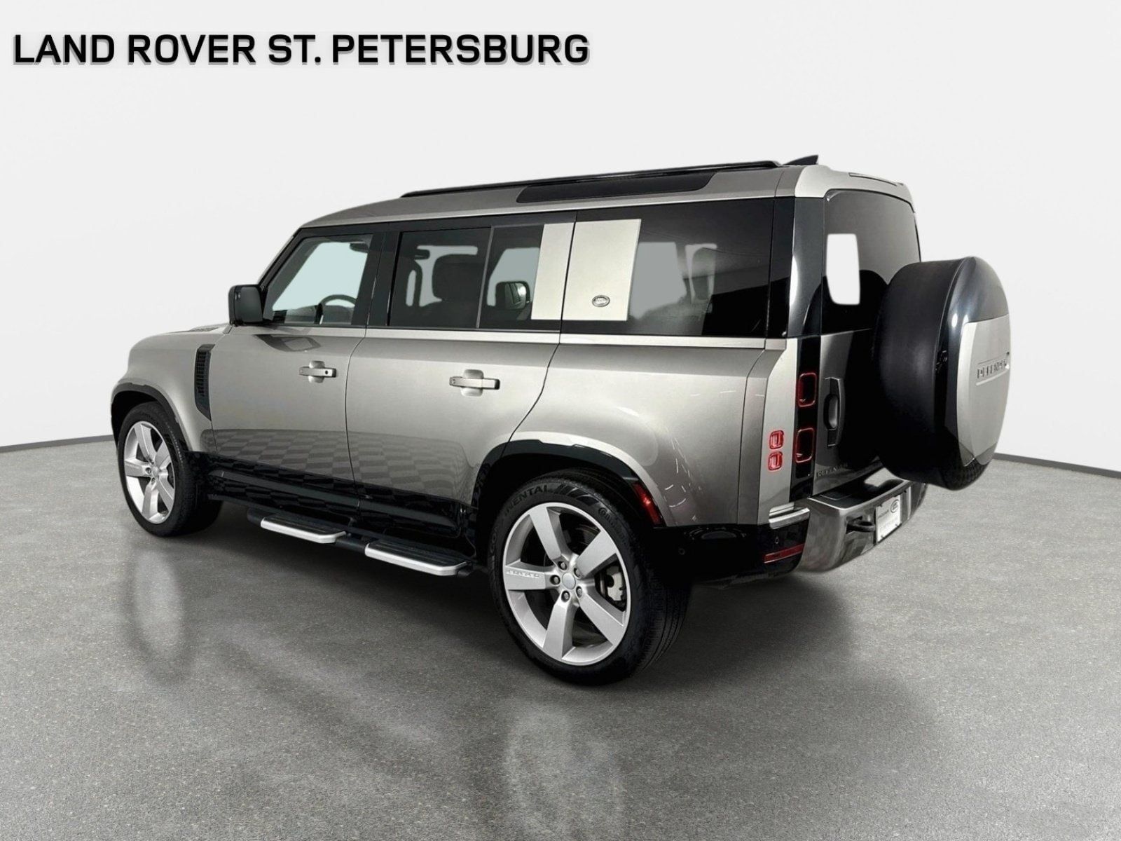 Used 2023 Land Rover Defender 110 S AWD/4WD image 8