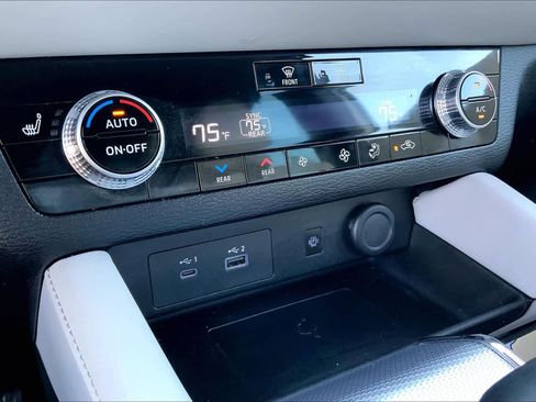 Used 2023 Mitsubishi Outlander SEL image 29