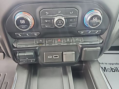 Used 2021 GMC Sierra 1500 SLT w/ SLT Convenience Package image 24