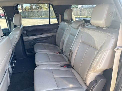 Certified 2018 Ford Expedition Max XLT w/ Equipment Group 202A image 29