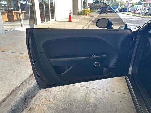 Used 2019 Dodge Challenger R/T w/ Performance Handling Group image 31