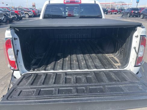 Used 2021 GMC Canyon Denali image 7