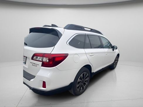 Used 2017 Subaru Outback 2.5i Limited image 9