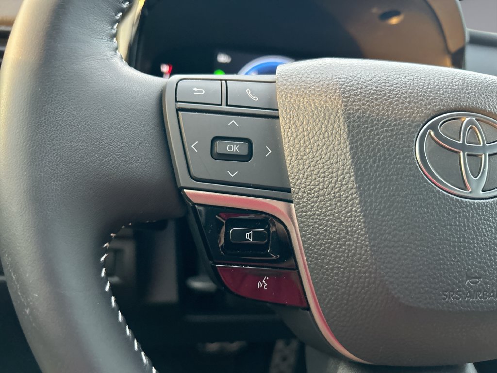 Certified 2025 Toyota Camry SE FWD image 16