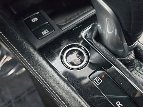 Used 2023 Nissan Kicks SV image 19